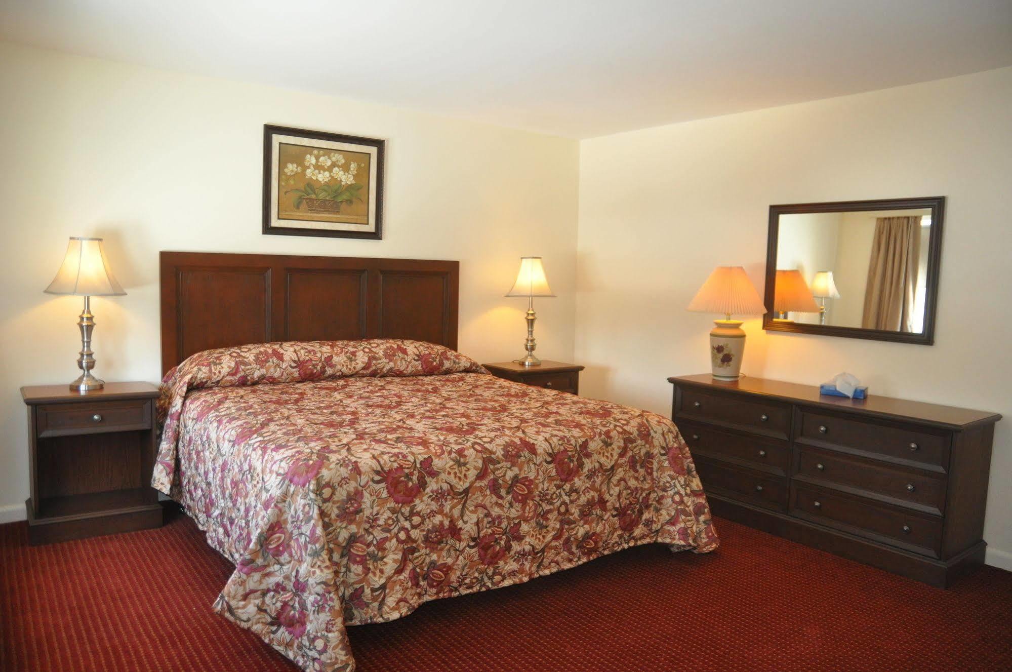 Blue Spruce Inn & Suites Valatie Екстер'єр фото